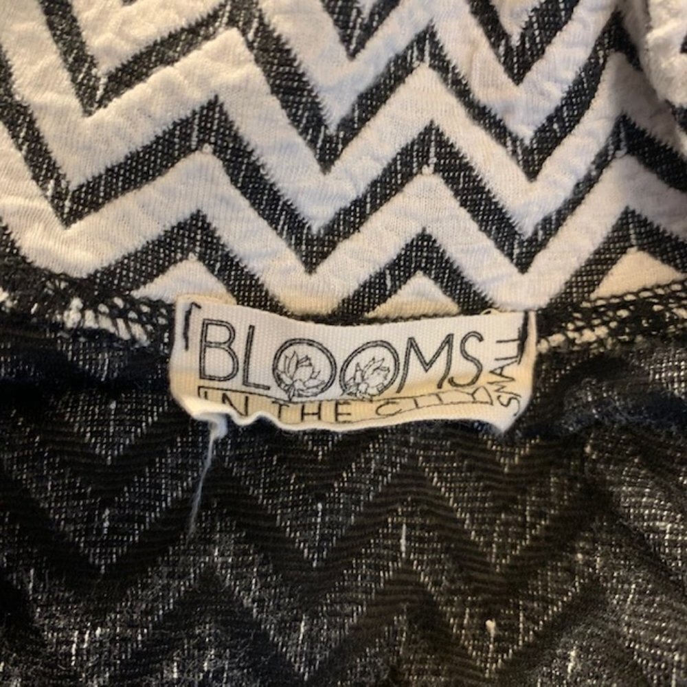Blooms In The City Waterfall Cardigan Size Small - Picture 10 of 10